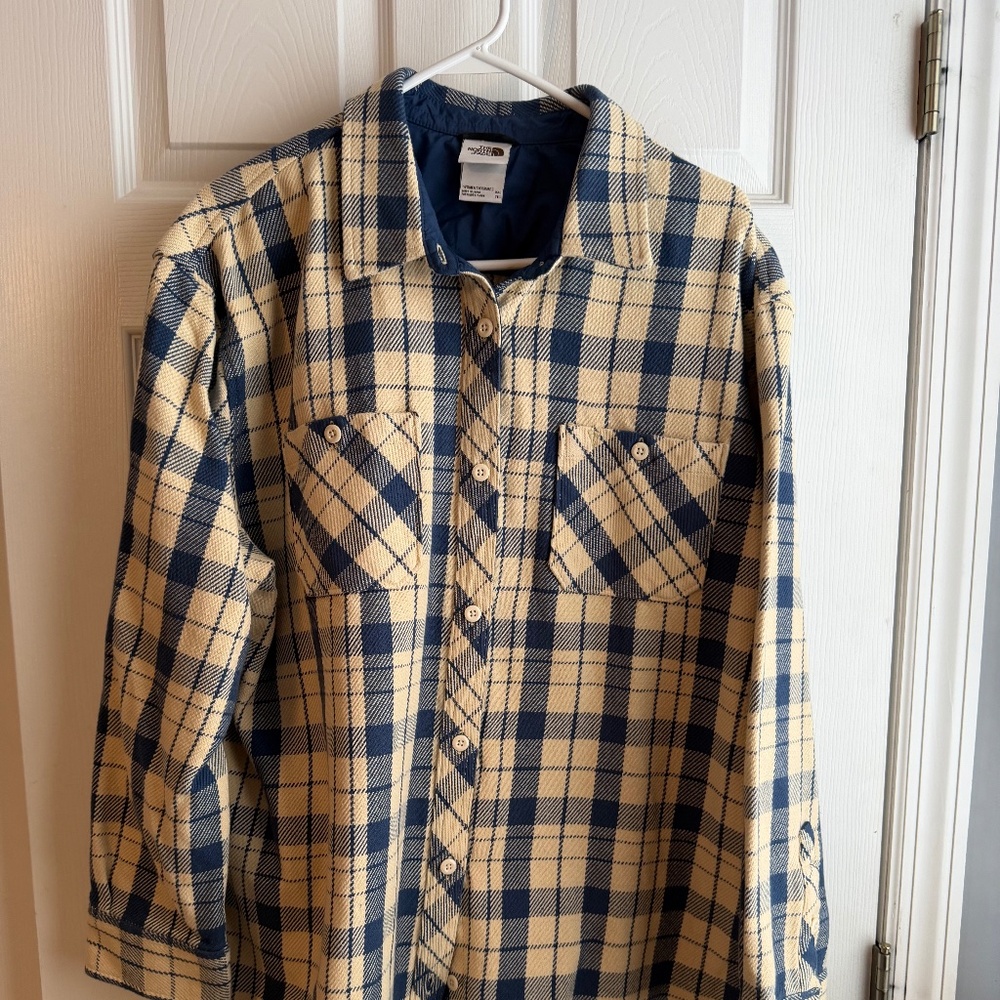 Womans North Face heavy weight button up Size XXL